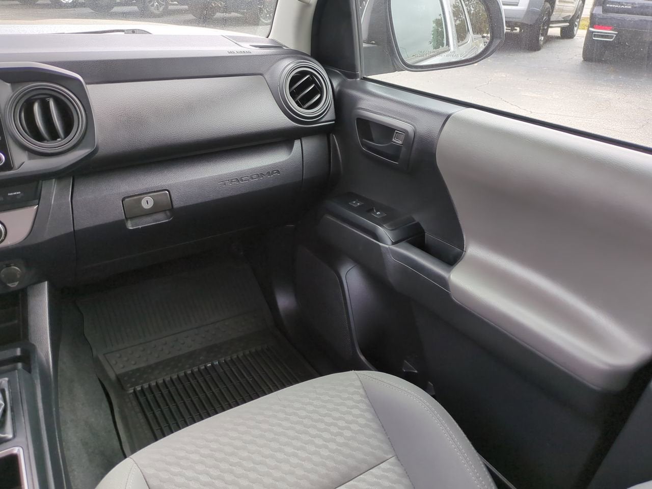 2022 Toyota Tacoma SR V6