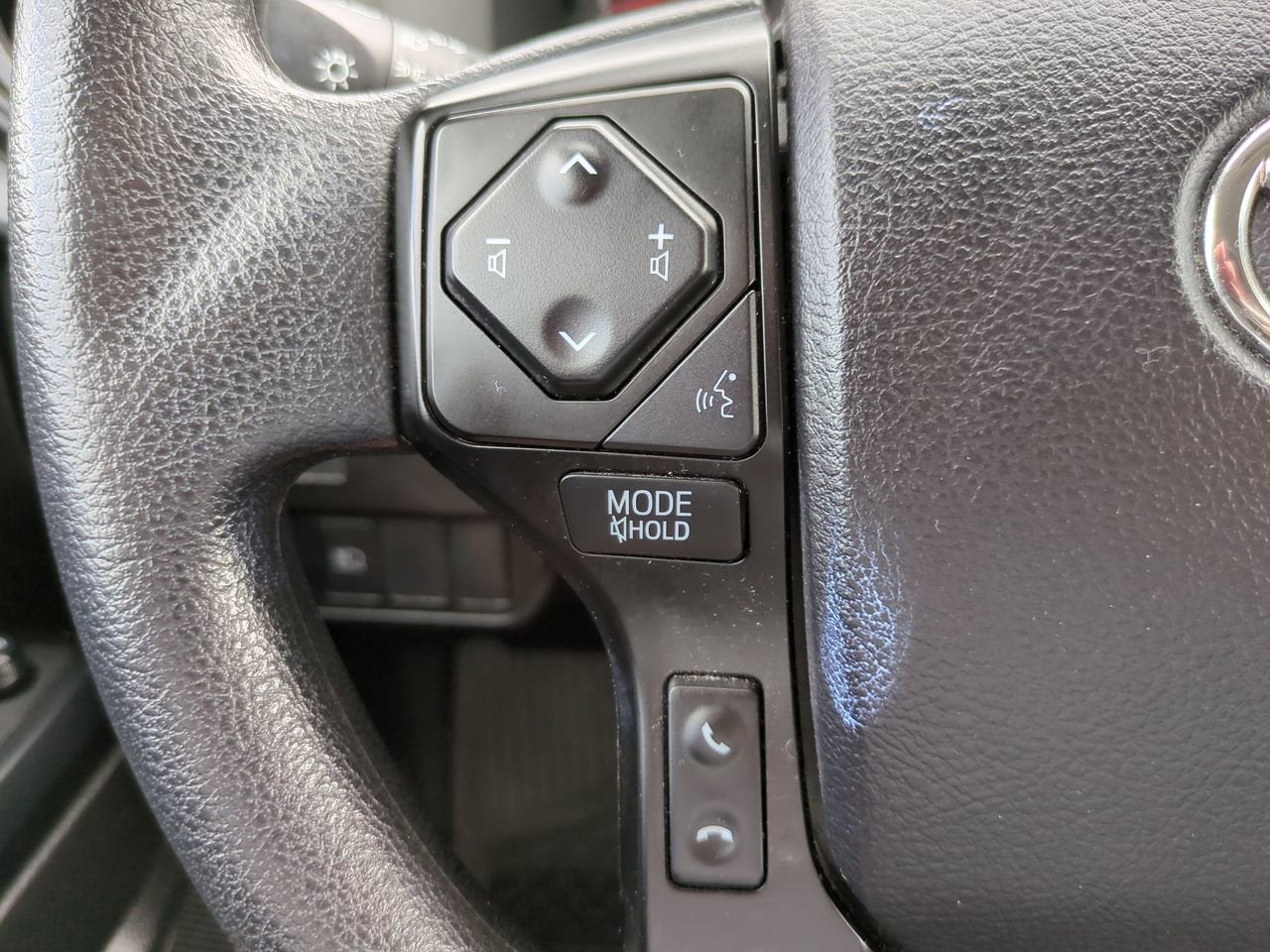 2022 Toyota Tacoma SR V6