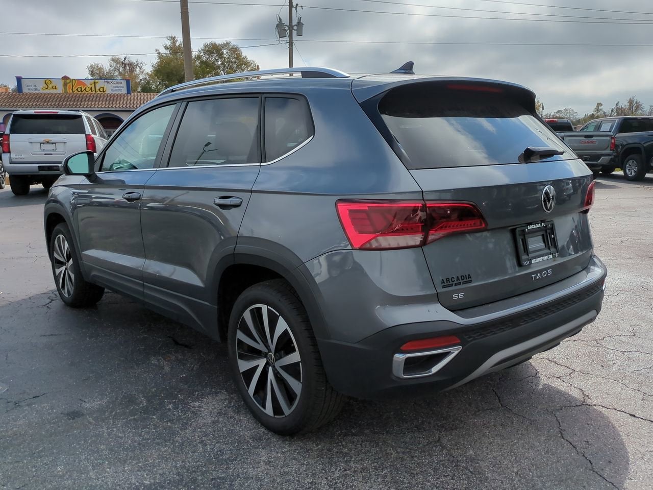 2024 Volkswagen Taos SE