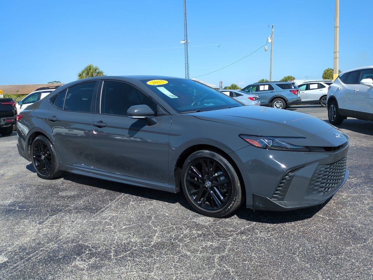 2025 Toyota Camry SE
